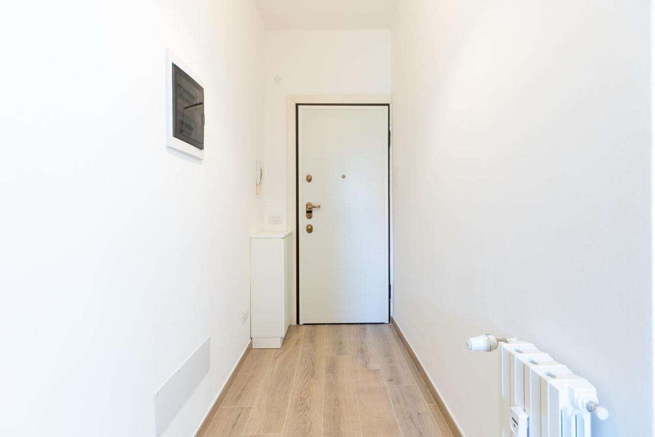 Alessia'S Flat- Milano M3 Corvetto Apartment Luaran gambar