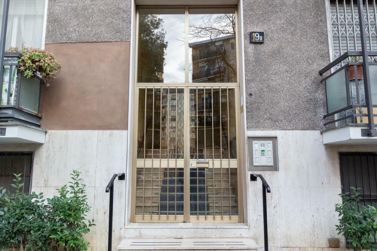 Alessia'S Flat- Milano M3 Corvetto Apartment Luaran gambar