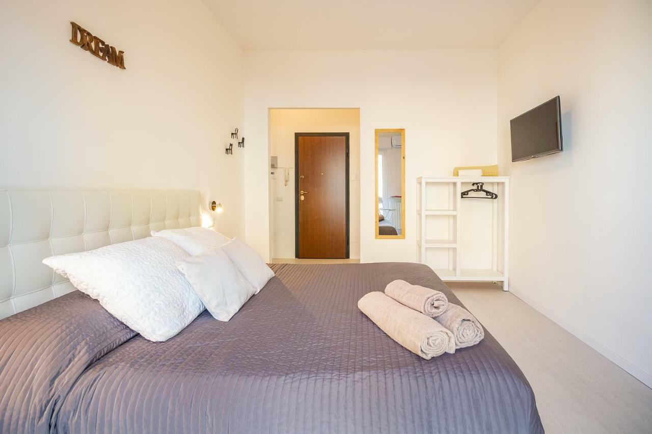 Alessia'S Flat- Milano M3 Corvetto Apartment Luaran gambar